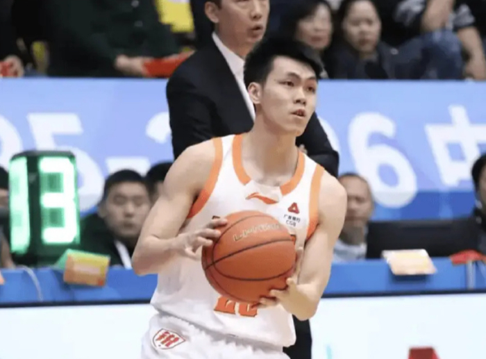 CBA第26轮常规赛：深圳险胜、周琦爆发、上海逆转