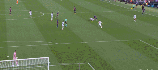 巴萨主场5-2大胜塞维利亚 创西甲四人单场三球神