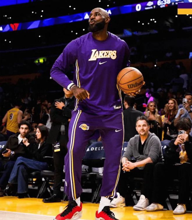 东契奇12场30+创纪录 湖人双杀篮网终结9连败