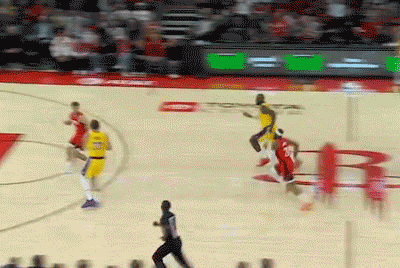 火箭湖人激战：杜兰特犯规成转折 伊森干扰球致