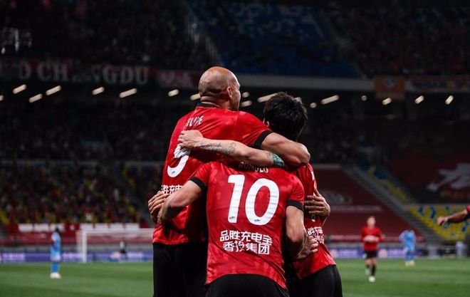 中超第7轮战报：蓉城铜梁龙双连胜领跑积分榜